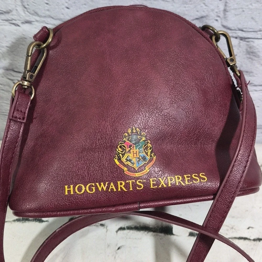 Harry Potter Hogwarts Express Platform 9 3/4 Purse Vegan Leather‎ Dome Crossbody